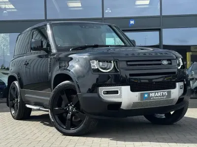 Used Land Rover Defender SE 250 HP (183 kW) 2023 Black Hatchback