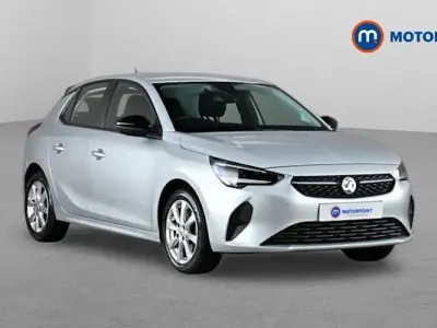 Usado Vauxhall Corsa Design Edition 101 HP (74 kW) 2023 Cinzento Citadino