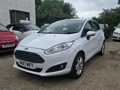 Used Ford Fiesta Zetec 2017 White Hatchback