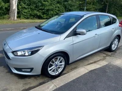 Used Ford Focus Zetec 120 HP (88 kW) 2015 Silver Hatchback