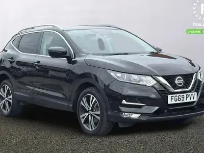 Gebraucht Nissan Qashqai N-Connecta 150 PS (110 kW) 2019 Schwarz SUV