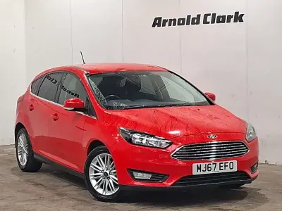 Used Ford Focus Zetec 100 HP (73 kW) 2017 Red Hatchback