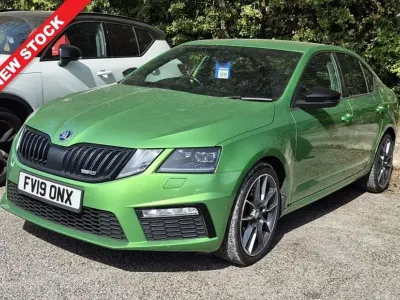 Used Skoda Octavia vRS 184 HP (135 kW) 2019 Green Hatchback