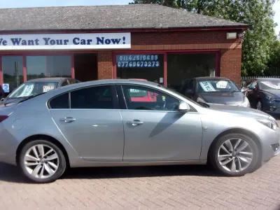 Used Vauxhall Insignia SRi 140 HP (102 kW) 2015 Silver Hatchback