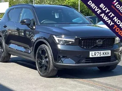 Used Volvo XC40 Plus 194 HP (142 kW) 2025 Black SUV