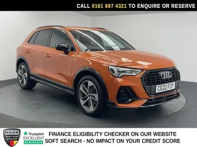 Używany Audi Q3 Black Edition 150 KM (110 kW) 2022 Pomarańczowy SUV