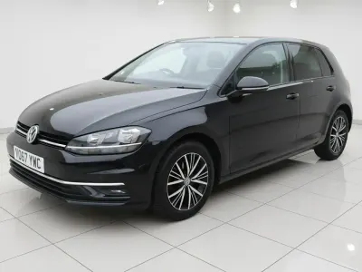 Used VW Golf VII SE 110 HP (80 kW) 2017 Black Hatchback