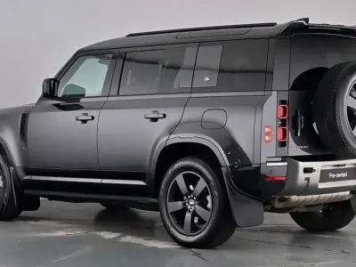 Used Land Rover Defender HSE Dynamic 404 HP (297 kW) 2023 Grey SUV