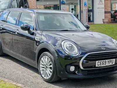 Used Mini Cooper Clubman Classic 136 HP (100 kW) 2019 Black Estate