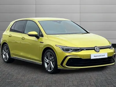 Used VW Golf VIII R-line 150 HP (110 kW) 2024 Lime yellow Hatchback