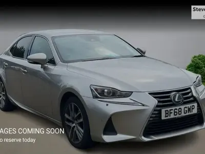 Used Lexus IS300h 223 HP (164 kW) 2018 Sedan