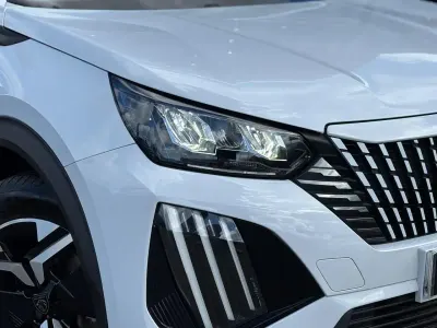 Used Peugeot 2008 Allure 129 HP (94 kW) 2025 White SUV