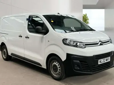 Begagnad Citroën Dispatch 2022 Vit Minibuss