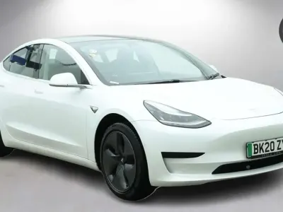 Used Tesla Model 3 Standard Range 239 kW (325 HP) 2020 White Sedan