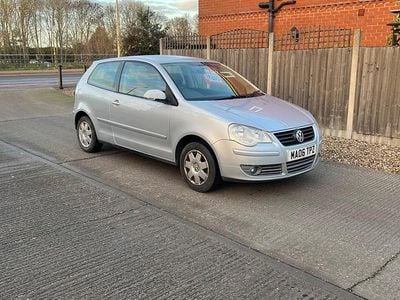 Used VW Polo S 55 HP (40 kW) 2006 Silver Hatchback