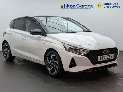 Used Hyundai i20 Ultimate 100 HP (73 kW) 2021 White Hatchback