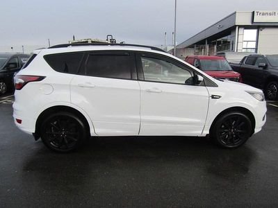 Used Ford Kuga ST-Line 120 HP (88 kW) 2017 Frozen white SUV