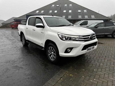 used Toyota HiLux 2.4 D-4D INVINCIBLE AUTO 4WD EURO 6 (S/S) 4DR (TSS DIESEL FROM 2018 FROM WORKINGTON (CA14 4HX) | SPOTICAR