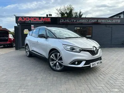 Usado Renault Grand Scénic IV Dynamique 160 HP (117 kW) 2017 Preto Monovolume