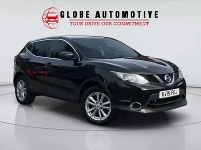 Usado Nissan Qashqai Acenta+ 110 HP (80 kW) 2015 Preto SUV