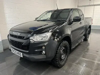 Used Isuzu D-Max 163 HP (119 kW) 2023 Black Pickup
