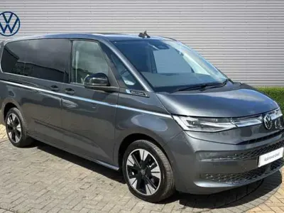 Begagnad VW Multivan Style 150 HK (110 kW) 2025 Grå Minibuss