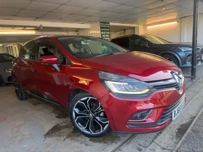 Used Renault Clio Dynamique 90 HP (66 kW) 2016 Red Hatchback
