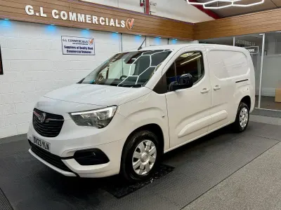 Used Vauxhall Combo S 100 HP (73 kW) 2023 White MPV