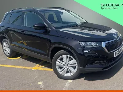 Usado Skoda Karoq SE 110 CV (80 kW) 2025 Negro SUV