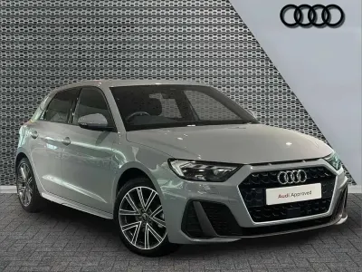 Begagnad Audi A1 S-Line 150 HK (110 kW) 2024 Grå Halvkombi