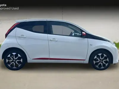 Used Toyota Aygo Trend 72 HP (52 kW) 2019 White Hatchback