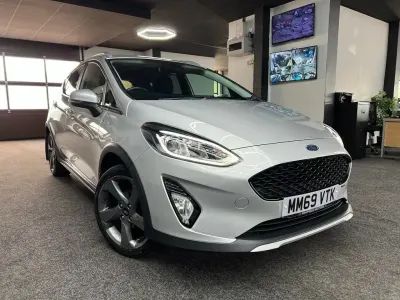 Second-hand Ford Fiesta Active 100 CP (73 kW) 2020 Argintiu Hatchback