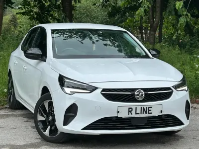 Used Vauxhall Corsa-e 100 kW (136 HP) 2020 White Hatchback