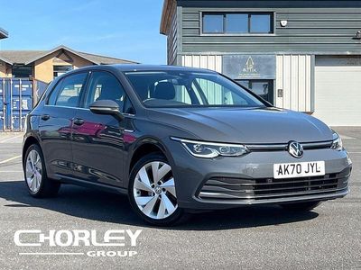 Usado VW Golf VII Style 130 HP (95 kW) 2020 Cinzento Citadino