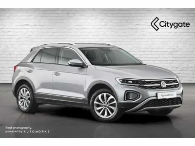 Begagnad VW T-Roc 190 HK (139 kW) 2023 SUV