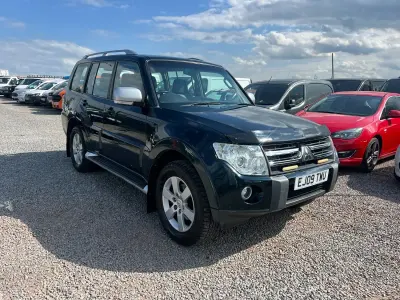 Used Mitsubishi Shogun Elegance 2009 Green SUV