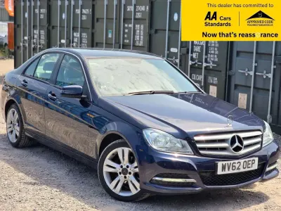 Used Mercedes C180 Executive 156 HP (114 kW) 2012 Blue Sedan