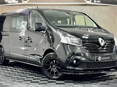 Used Renault Trafic 2018 Black MPV