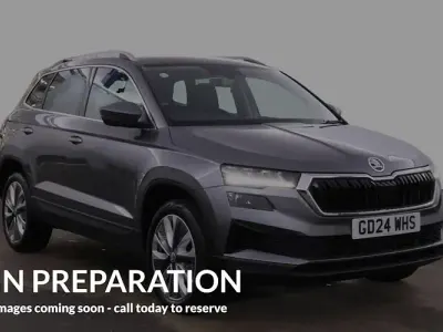 Usado Skoda Karoq SE L 116 CV (85 kW) 2024 Gris SUV