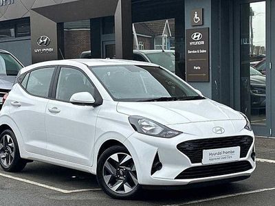 Used Hyundai i10 Advanced 79 HP (58 kW) 2025 White Hatchback