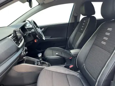 Used Kia Stonic GT-Line 98 HP (72 kW) 2024 Blue SUV