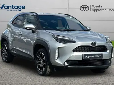 Used Toyota Yaris Cross Design 113 HP (83 kW) 2025 Silver SUV