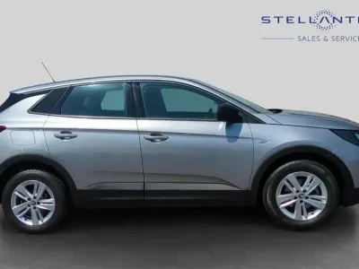 Used Vauxhall Grandland X Design Edition 128 HP (94 kW) 2022 Grey SUV