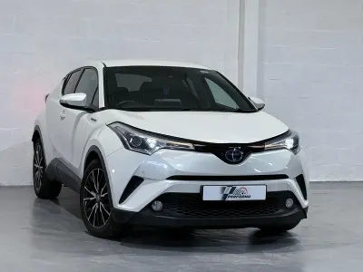 Used Toyota C-HR 122 HP (89 kW) 2019 White SUV
