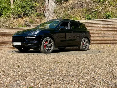 Used Porsche Cayenne 420 HP (308 kW) 2012 Black SUV