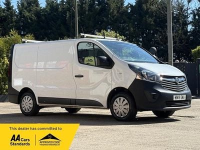 Second-hand Vauxhall Vivaro 2019 Alb Monovolum