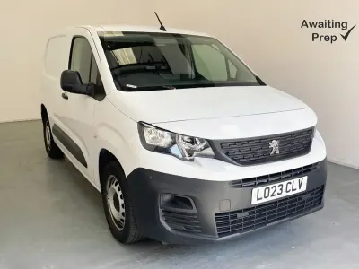 Used Peugeot Partner Premium 131 HP (96 kW) 2023 White MPV