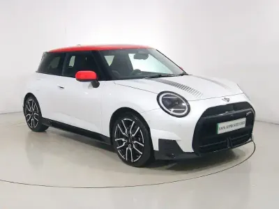 Used Mini Cooper SE Sport 160 kW (218 HP) 2024 White Hatchback
