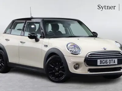 Used Mini Cooper Hatch 134 HP (98 kW) 2016 White Hatchback