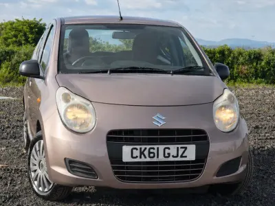 Usado Suzuki Alto SZ3 68 CV (50 kW) 2011 Marrón Utilitario
